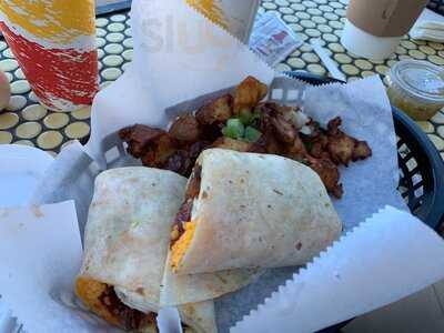 Woody's Breakfast And Burgers