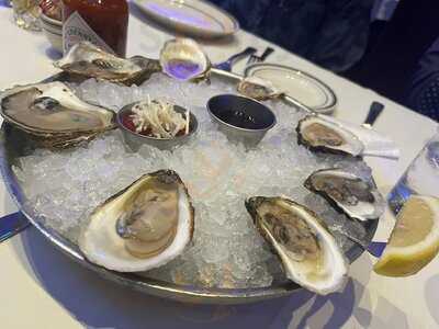 The Oceanaire Seafood Room