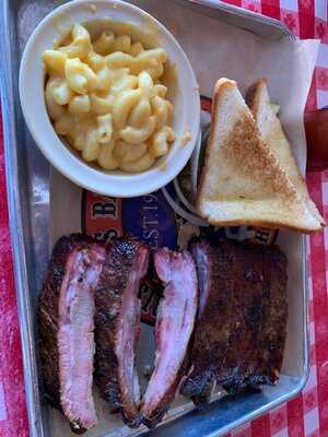 Riscky's Bar-b-q Sundance Square