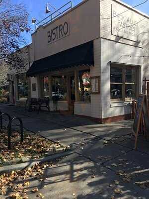 Avenues Bistro On Third