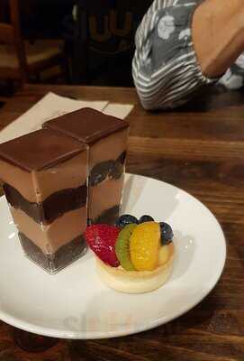 La Madeleine Country French Cafe