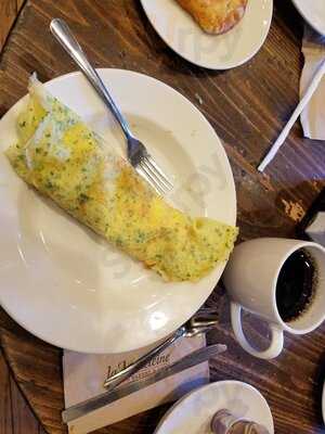 La Madeleine Country French Cafe