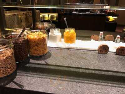 Q Kitchen | Bar - Hyatt Regency