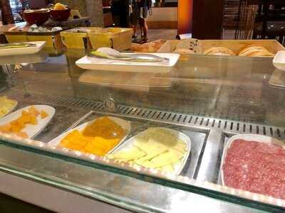 Q Kitchen | Bar - Hyatt Regency