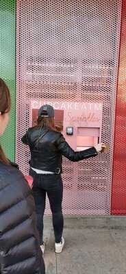 Sprinkles Beverly Hills Cupcakes