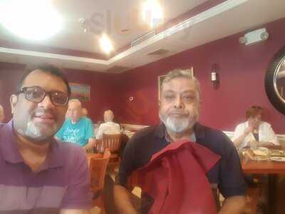 Captain's Pizzeria & Restaurant