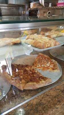 Captain's Pizzeria & Restaurant