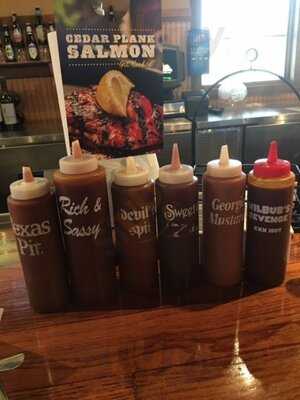 Famous Dave's Bar-b-que