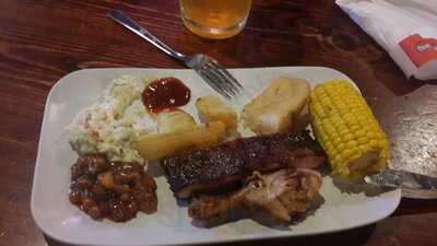 Famous Dave's Bar-b-que