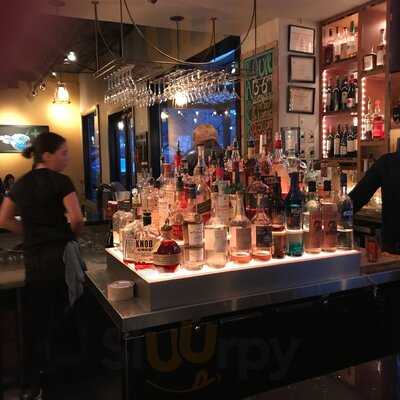 Farina Alto Pizzeria & Wine Bar