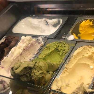 Martha's Country Bakery