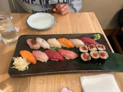 Hatsuhana Sushi Restaurant