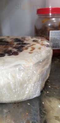 Lloyd's Carrot Cake Shop