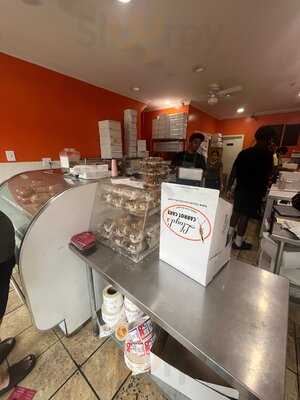 Lloyd's Carrot Cake Shop