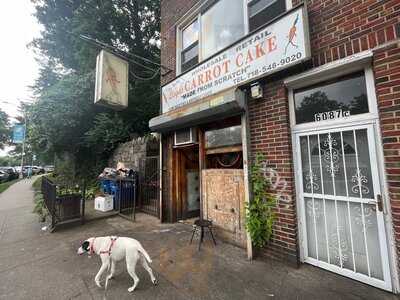 Lloyd's Carrot Cake Shop