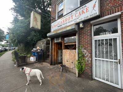 Lloyd's Carrot Cake Shop