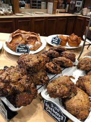 Blue Dog Bakery & Cafe