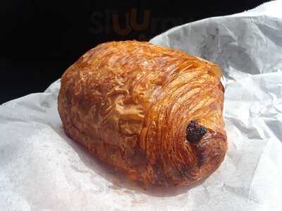 Blue Dog Bakery & Cafe