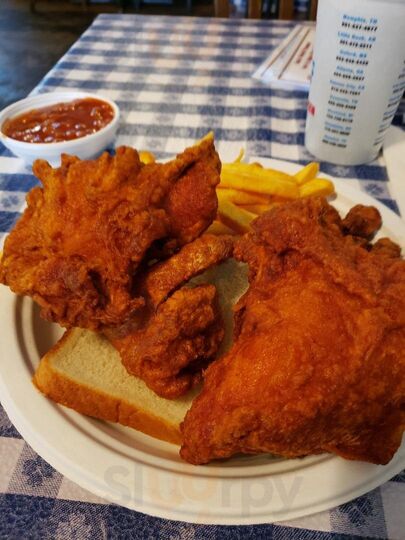 Gus's World Famous Fried Chicken
