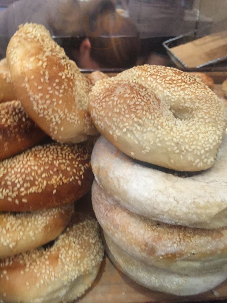 Meshuggah Bagels