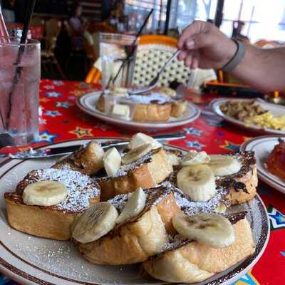 R. Thomas Deluxe Grill