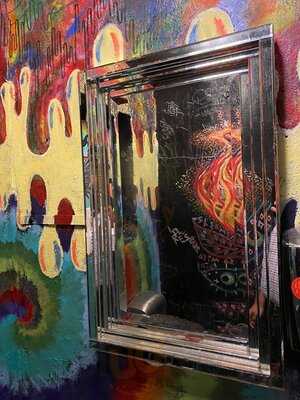 R. Thomas Deluxe Grill