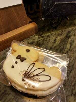 Peabody Deli & Desserts