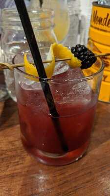 Muddy Waters Oyster Bar