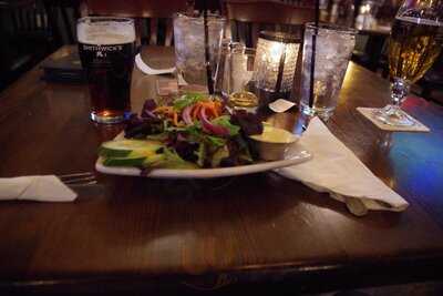 Irish Snug Restaurant & Bar