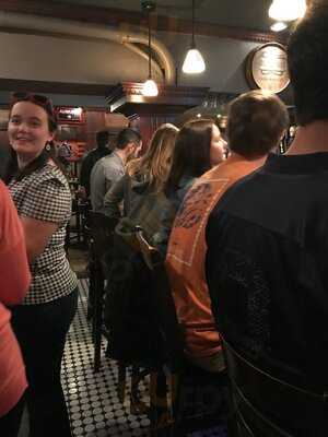 Irish Snug Restaurant & Bar