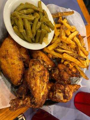 Momma's Mustard, Pickles & Bbq