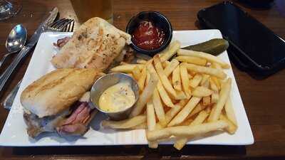 The Classic Cup Cafe