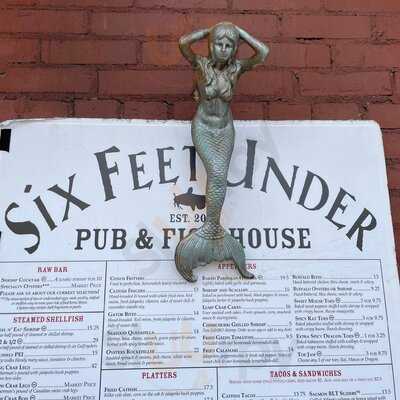 Six Feet Under Pub & Fish House