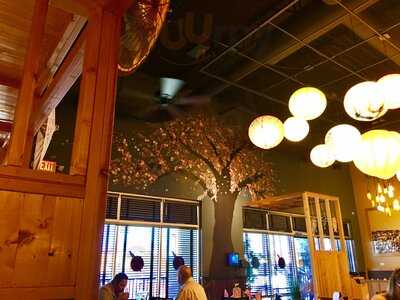 Sunny's Sushi, Steak, & Seafood