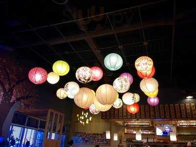 Sunny's Sushi, Steak, & Seafood