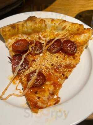 Max's Coal Oven Pizzeria