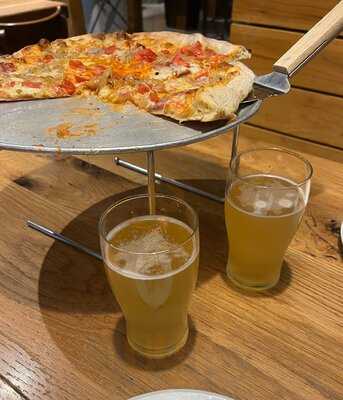 Max's Coal Oven Pizzeria