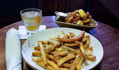 Southern Art & Bourbon Bar