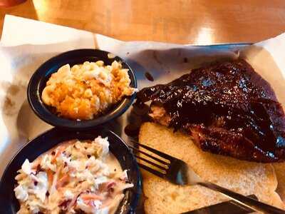 Martin's Bar-b-que Joint