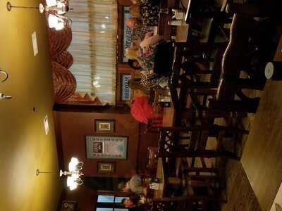 Trali Irish Pub And Restaurant