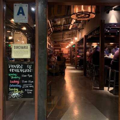 Karl Strauss Brewery & Restaurant