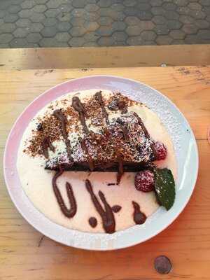 Ludwig's German Table