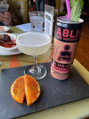 Frazer's Restaurant & Lounge