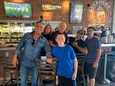 Beerhead Bar & Eatery