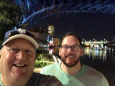 Beerhead Bar & Eatery