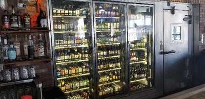 Beerhead Bar & Eatery