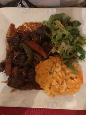 Fish N' Ting Restaurant & Lounge