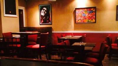 Fish N' Ting Restaurant & Lounge