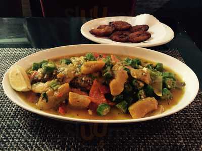 Fish N' Ting Restaurant & Lounge