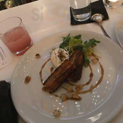 Second Bar + Kitchen